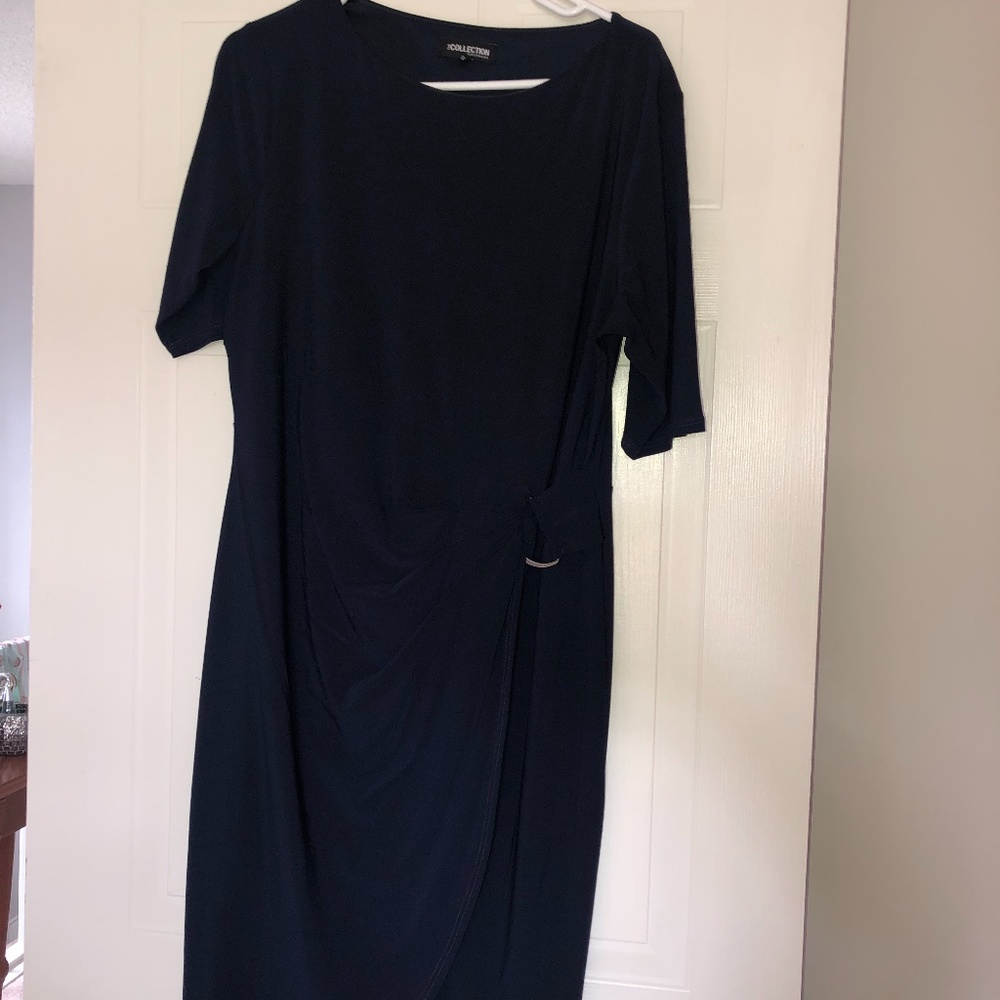 Dresses - Picture 2 of 2